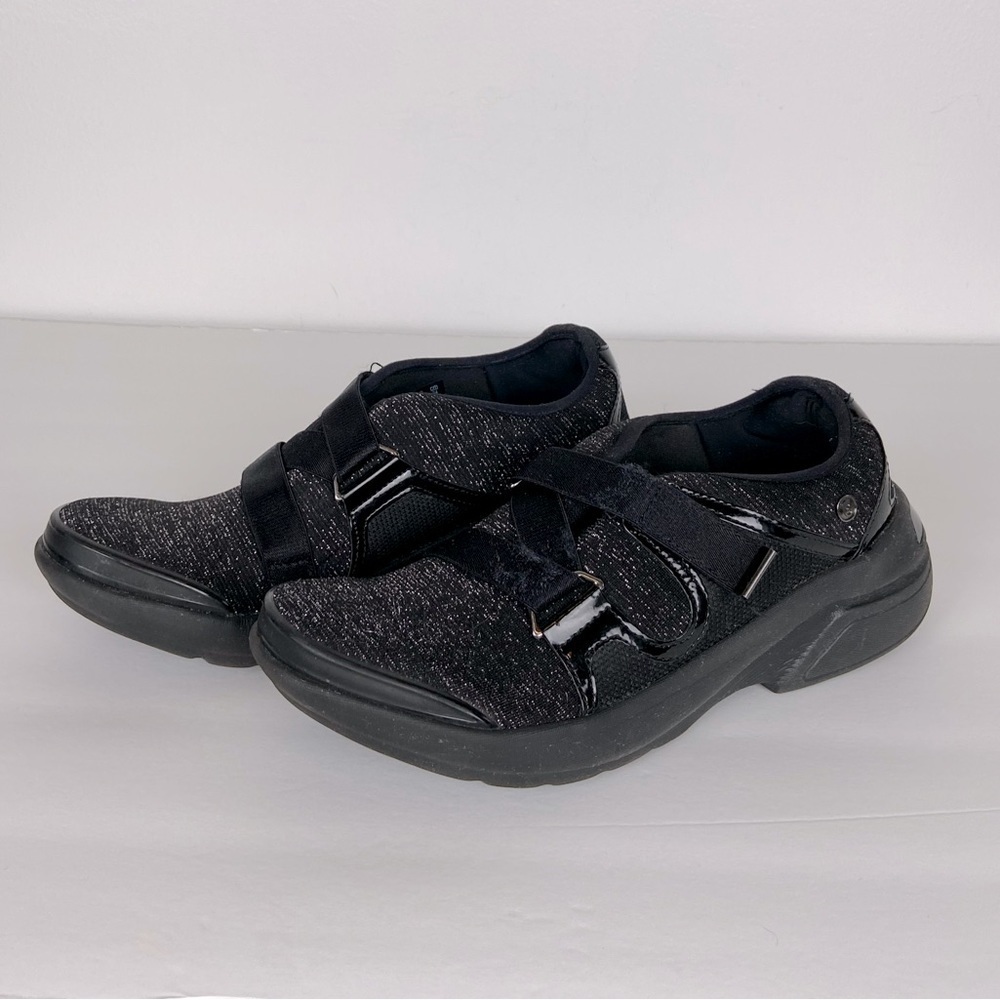 Bzees Offbeat Women's Shoes Size 7‎ Slip On Sterling Mesh Silver Metallic Black